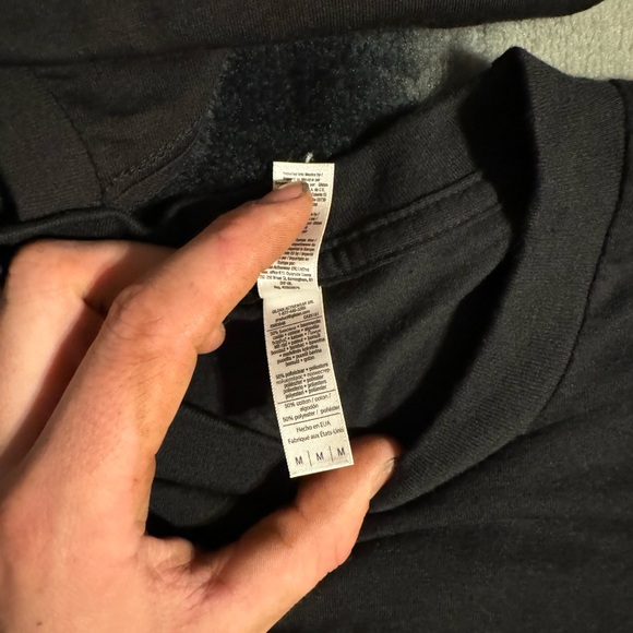 T shirt - Picture 2 of 2